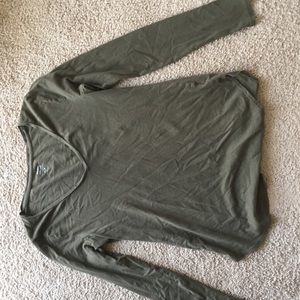 Green long sleeve tee